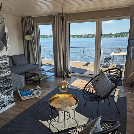 Holiday home Wasserhaus Schleibluete Schleswig