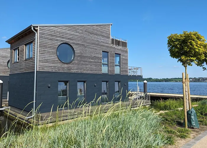 Semesterbostad Wasserhaus Schleibluete